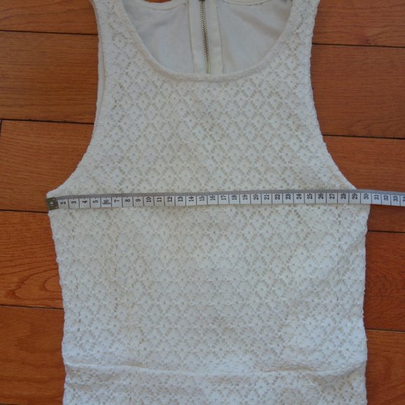 White Layered Floral Lace FormFitting Short Elegant Sexy Cocktail Dress Size XS - Picture 13 of 15